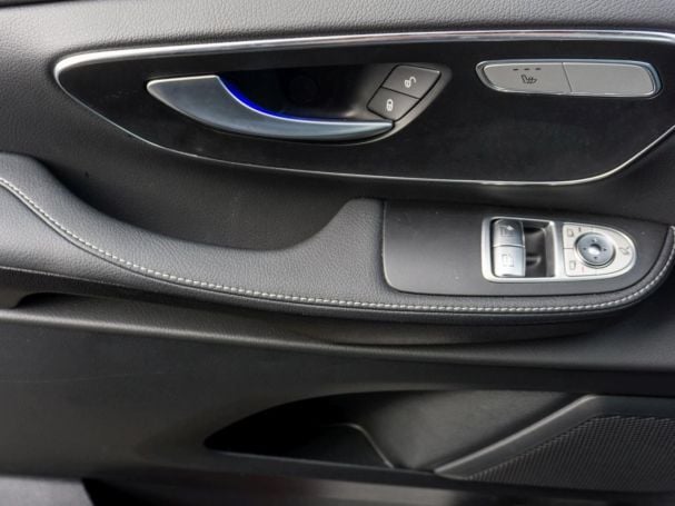 Mercedes-Benz V 300 d Avantgarde extralang MBUX Navi Distronic Mercedes-Benz V 300 d Avantgarde extralang MBUX Navi Distronic