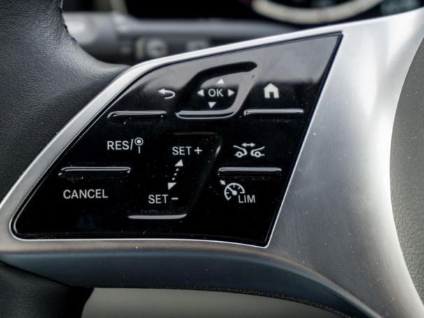 Mercedes-Benz V 300 d Avantgarde extralang MBUX Navi Distronic Mercedes-Benz V 300 d Avantgarde extralang MBUX Navi Distronic