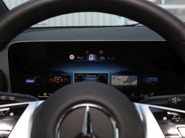 Mercedes-Benz V 300 d Avantgarde lang AMG Night Distronic 360° Mercedes-Benz V 300 d Avantgarde lang AMG Night Distronic 360°
