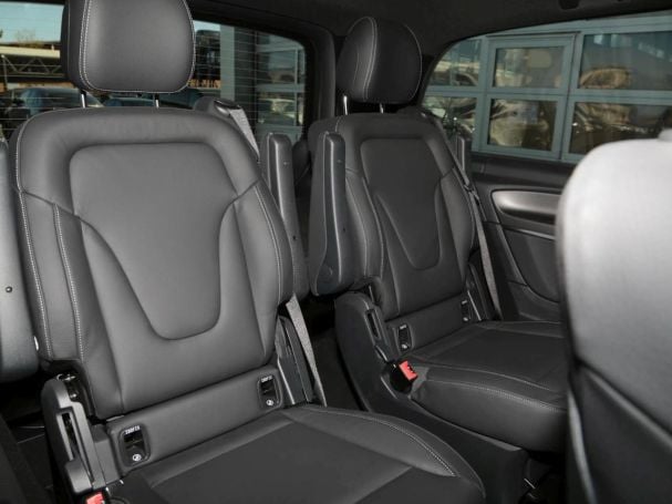 Mercedes-Benz V 300 d Avantgarde lang AMG Night Distronic 360° Mercedes-Benz V 300 d Avantgarde lang AMG Night Distronic 360°