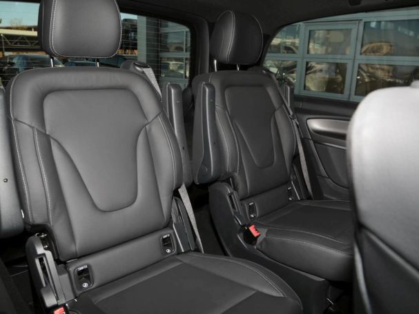 Mercedes-Benz V 300 d AVANTGARDE Lang AMG Night Distronic 360° Mercedes-Benz V 300 d AVANTGARDE Lang AMG Night Distronic 360°