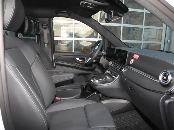 Mercedes-Benz V 300 d AVANTGARDE Lang AMG Night Distronic 360° Mercedes-Benz V 300 d AVANTGARDE Lang AMG Night Distronic 360°
