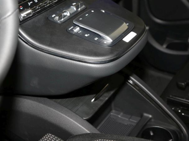 Mercedes-Benz V 300 d STYLE Lang AMG Distronic Standheizung Mercedes-Benz V 300 d STYLE Lang AMG Distronic Standheizung