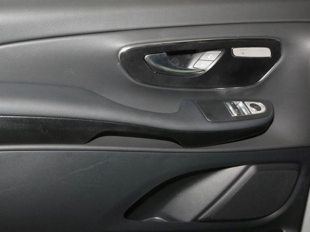Mercedes-Benz V 300 d STYLE Lang AMG Distronic Standheizung Mercedes-Benz V 300 d STYLE Lang AMG Distronic Standheizung