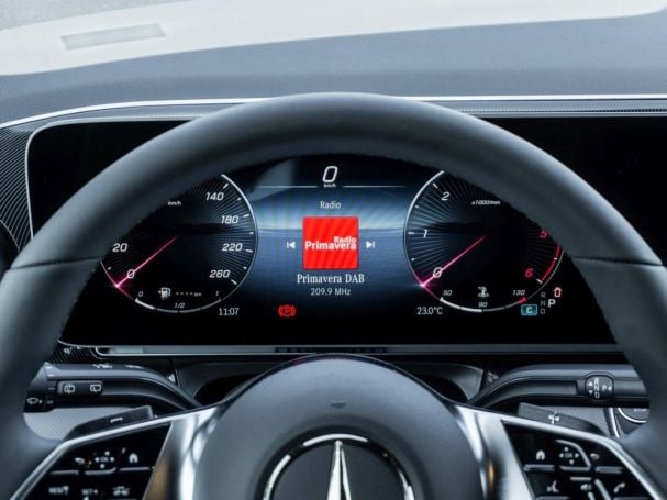 Mercedes-Benz V 300 d STYLE Lang Navi Distronic Standheizung Mercedes-Benz V 300 d STYLE Lang Navi Distronic Standheizung