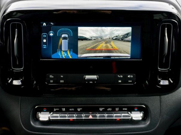 Mercedes-Benz Vito 124 CDI 4x4 Tourer PRO Lang Distronic AHK