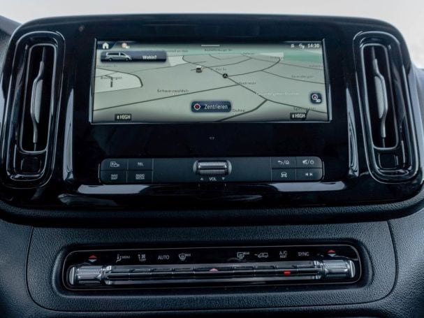 Mercedes-Benz Vito 124 CDI 4x4 Tourer PRO Lang Distronic AHK