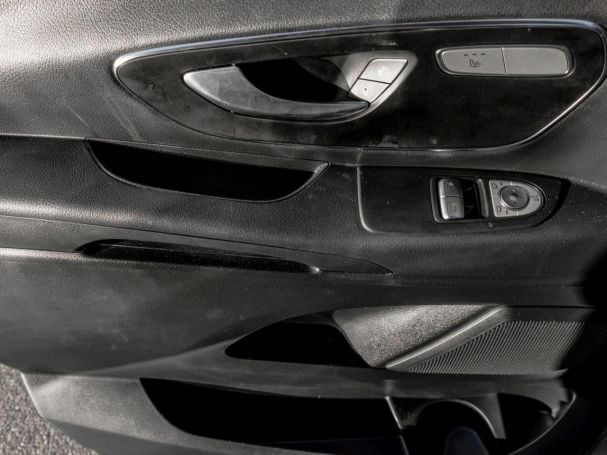 Mercedes-Benz Vito 124 CDI 4x4 Tourer PRO Lang Distronic AHK