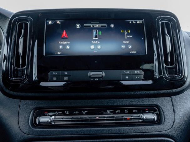 Mercedes-Benz Vito 124 CDI 4x4 Tourer PRO Lang Distronic AHK