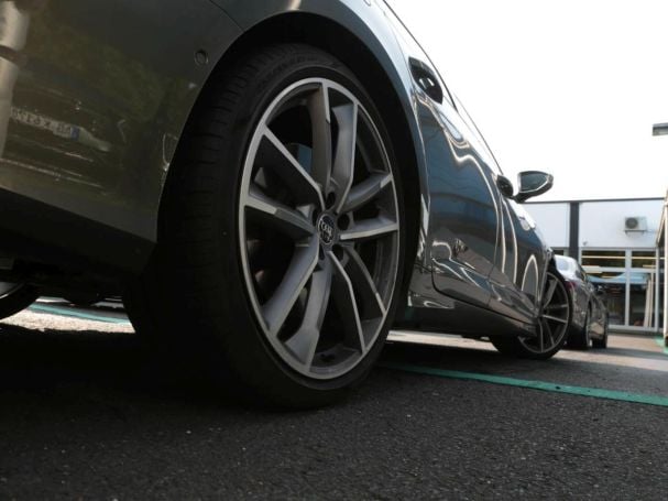 AUDI S6 3.0 TDI quattro Avant MMINavi+ Panorama AHK AUDI S6 3.0 TDI quattro Avant MMINavi+ Panorama AHK