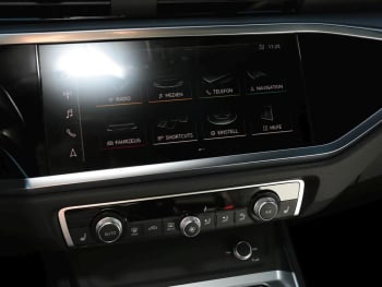 AUDI Q3 40 2,0 TFSI quattro basis MMI Navi+ Panorama