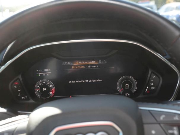 AUDI Q3 40 2,0 TFSI quattro basis MMI Navi+ Panorama AUDI Q3 40 2,0 TFSI quattro basis MMI Navi+ Panorama