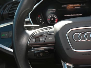 AUDI Q3 40 2,0 TFSI quattro basis MMI Navi+ Panorama