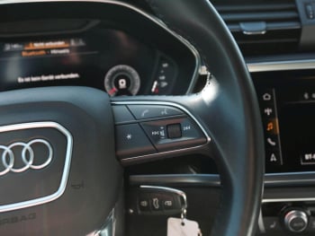 AUDI Q3 40 2,0 TFSI quattro basis MMI Navi+ Panorama
