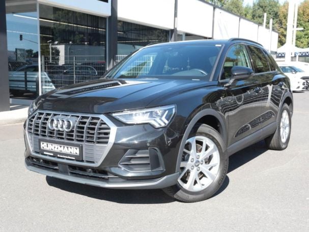 AUDI Q3 40 2,0 TFSI quattro basis MMI Navi+ Panorama AUDI Q3 40 2,0 TFSI quattro basis MMI Navi+ Panorama