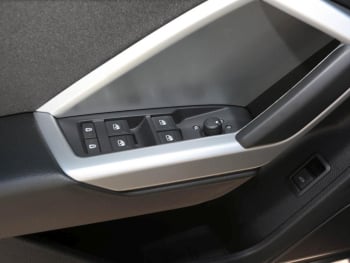 AUDI Q3 40 2,0 TFSI quattro basis MMI Navi+ Panorama