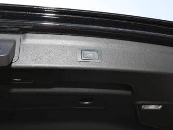 AUDI Q3 40 2,0 TFSI quattro basis MMI Navi+ Panorama