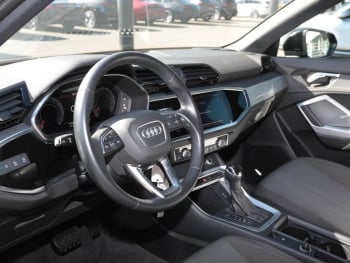 AUDI Q3 40 2,0 TFSI quattro basis MMI Navi+ Panorama