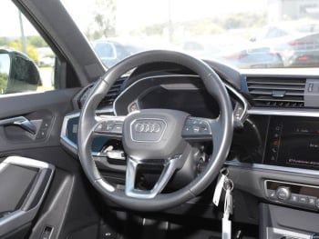 AUDI Q3 40 2,0 TFSI quattro basis MMI Navi+ Panorama
