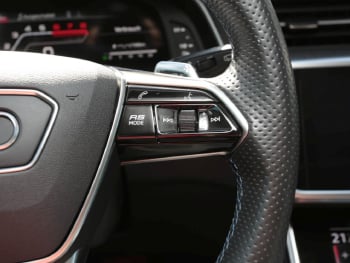 AUDI RS 6 Avant 4.0 TFSI quattro  Keramik B&O HeadUp