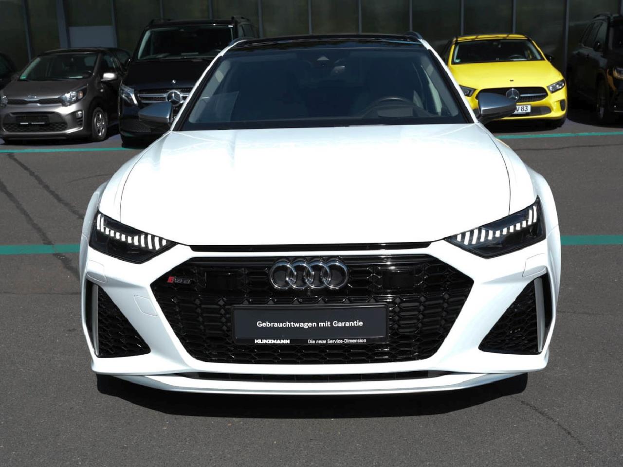 AUDI RS 6 Avant 4.0 TFSI quattro  Keramik B&O HeadUp AUDI RS 6 Avant 4.0 TFSI quattro  Keramik B&O HeadUp