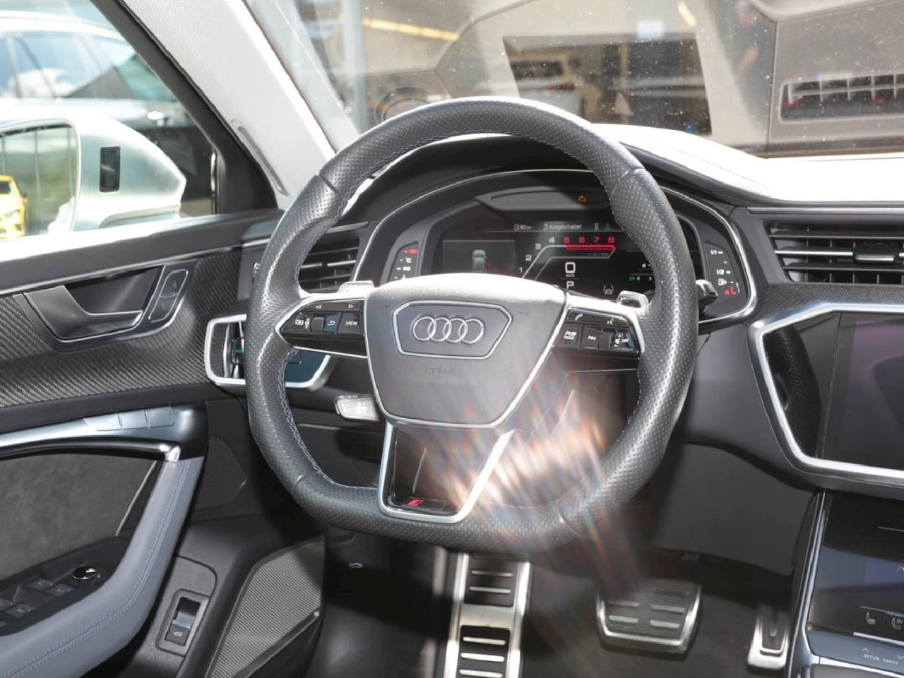 AUDI RS 6 Avant 4.0 TFSI quattro  Keramik B&O HeadUp