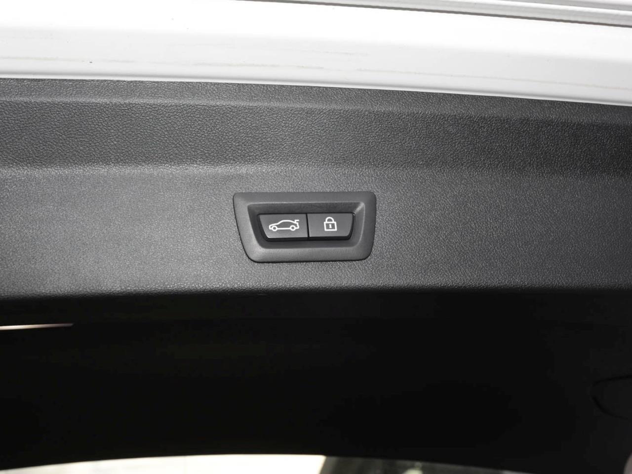 BMW X3 xDrive30e  M Kamera Ambiente Sitzhzg