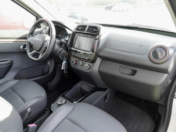 DACIA (RO) Spring Electric 65 Extreme KIima Kamera Navi