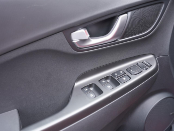 HYUNDAI Kona Trend Elektro 2WD Navi Kamera Lenkradhzg