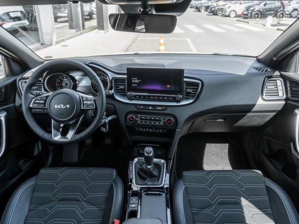 KIA Ceed SW 1.5T Nightline Navi Lenkradhzg Privacy KIA Ceed SW 1.5T Nightline Navi Lenkradhzg Privacy