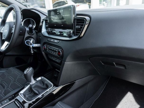 KIA Ceed SW 1.5T Nightline Navi Lenkradhzg Privacy KIA Ceed SW 1.5T Nightline Navi Lenkradhzg Privacy