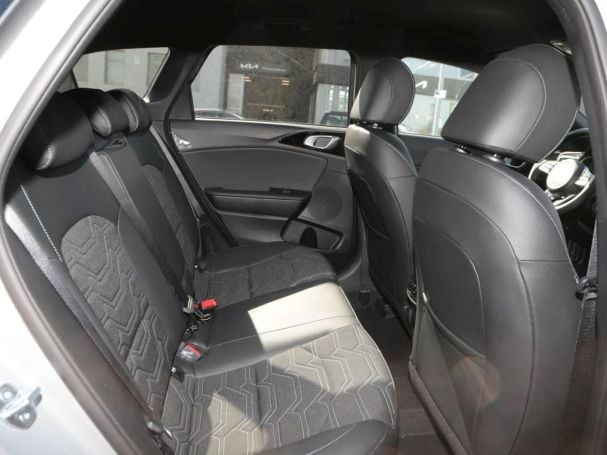 KIA Ceed SW 1.5T Nightline Navi Kamera Lenkradhzg KIA Ceed SW 1.5T Nightline Navi Kamera Lenkradhzg