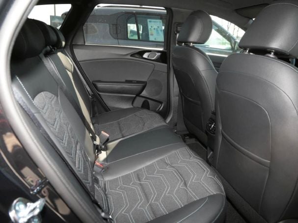 KIA Ceed SW 1.5T Nightline Navi Lenkradhzg Kamera KIA Ceed SW 1.5T Nightline Navi Lenkradhzg Kamera