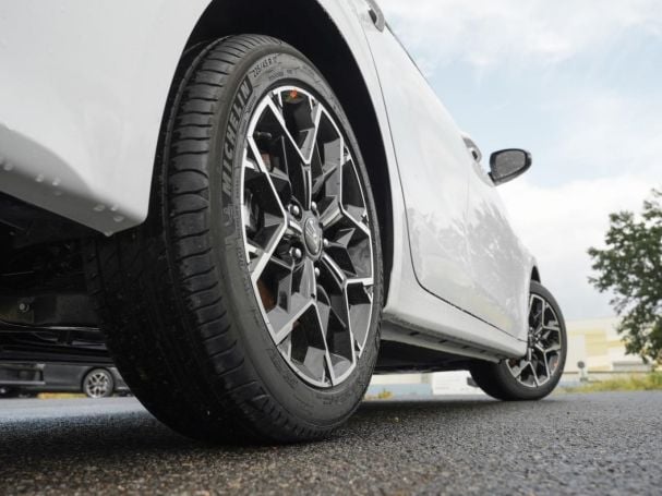 KIA Ceed SW 1.0T DCT Nightline Navi Lenkradhzg ACC KIA Ceed SW 1.0T DCT Nightline Navi Lenkradhzg ACC