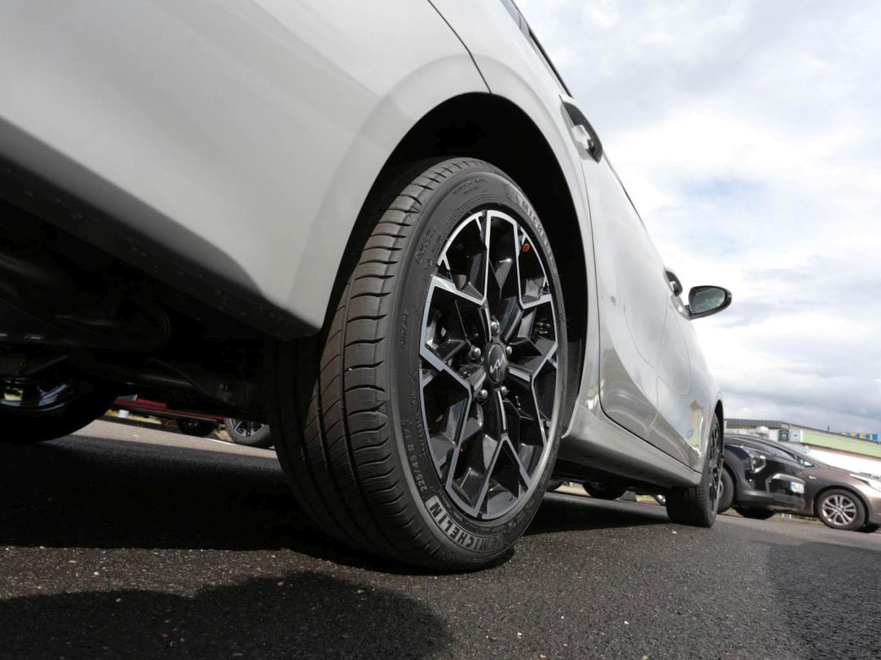 KIA Ceed SW 1.0T DCT Nightline Navi Kamera Privacy