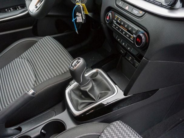 KIA Ceed SW 1.0T Vision Navi Kamera Lenkradheizung KIA Ceed SW 1.0T Vision Navi Kamera Lenkradheizung