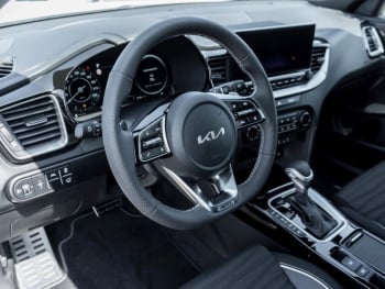 KIA Ceed SW 1.5T DCT GT-Line Navi Kamera JBL-Sound
