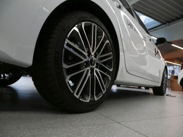 KIA Ceed SW 1.5T DCT GT-Line Navi Kamera Klima LED KIA Ceed SW 1.5T DCT GT-Line Navi Kamera Klima LED