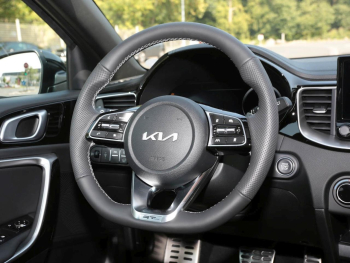 KIA Ceed SW 1.5T DCT GT-Line Navi Kamera ACC JBL