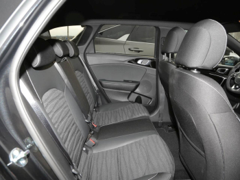 KIA Ceed SW 1.5T DCT GT Line Navi Kamera ACC JBL