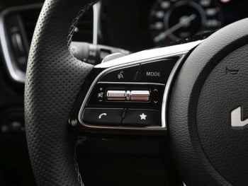 KIA Ceed SW 1.5T DCT GT Line Navi Kamera ACC JBL