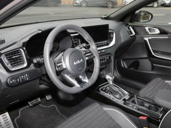 KIA Ceed SW 1.5T DCT GT Line Navi Kamera ACC JBL