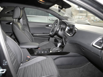 KIA Ceed SW 1.5T DCT GT Line Navi Kamera ACC JBL
