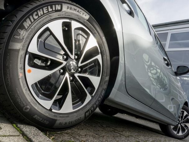 KIA Ceed SW 1.6 PHEV DCT Spirit Sitzkomfort-P LED Kamera KIA Ceed SW 1.6 PHEV DCT Spirit Sitzkomfort-P LED Kamera