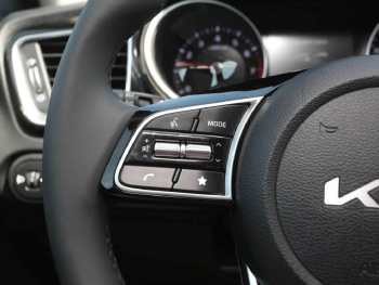 KIA Ceed SW 1.5T DCT Spirit Navi Kamera JBL-Sound