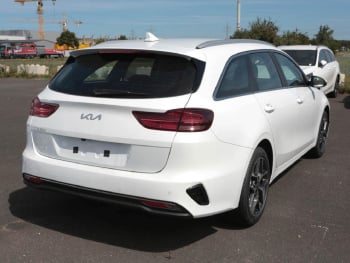 KIA Ceed SW 1.5T DCT Spirit Navi Kamera JBL-Sound