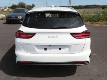 KIA Ceed SW 1.5T DCT Spirit Navi Kamera JBL-Sound