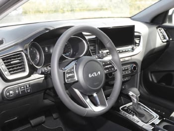 KIA Ceed SW 1.5T DCT Spirit Navi Kamera JBL-Sound