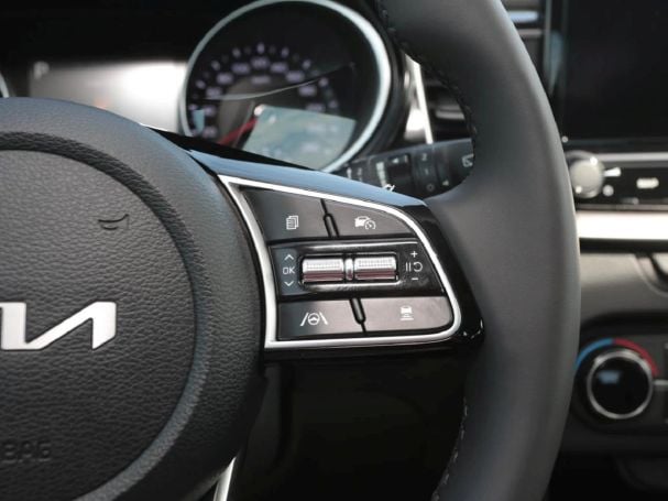 KIA Ceed SW 1.5T DCT Spirit Navi Kamera JBL-Sound KIA Ceed SW 1.5T DCT Spirit Navi Kamera JBL-Sound