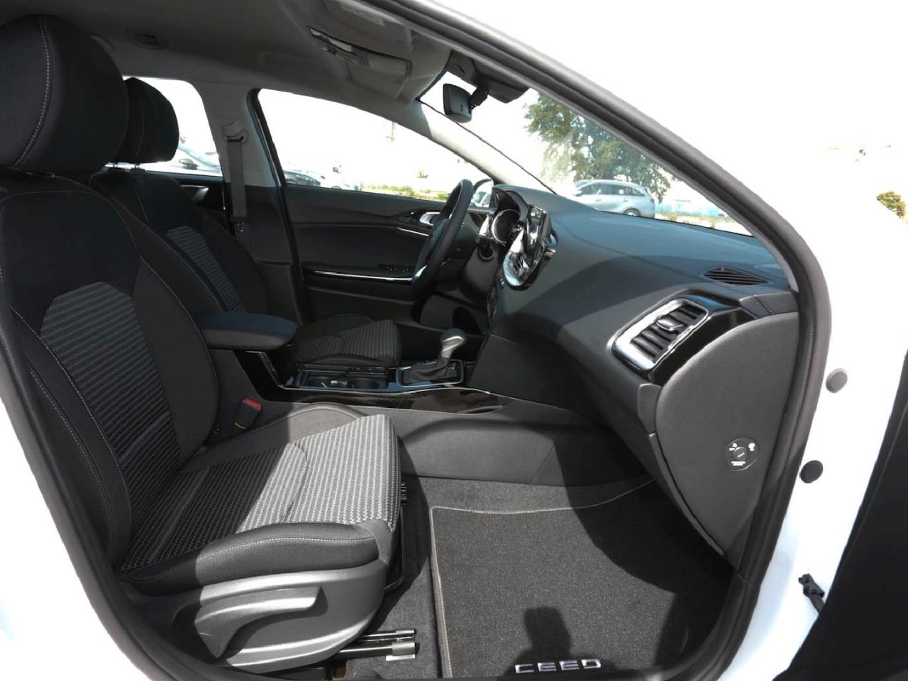 KIA Ceed SW 1.5T DCT Spirit Navi Kamera JBL-Sound